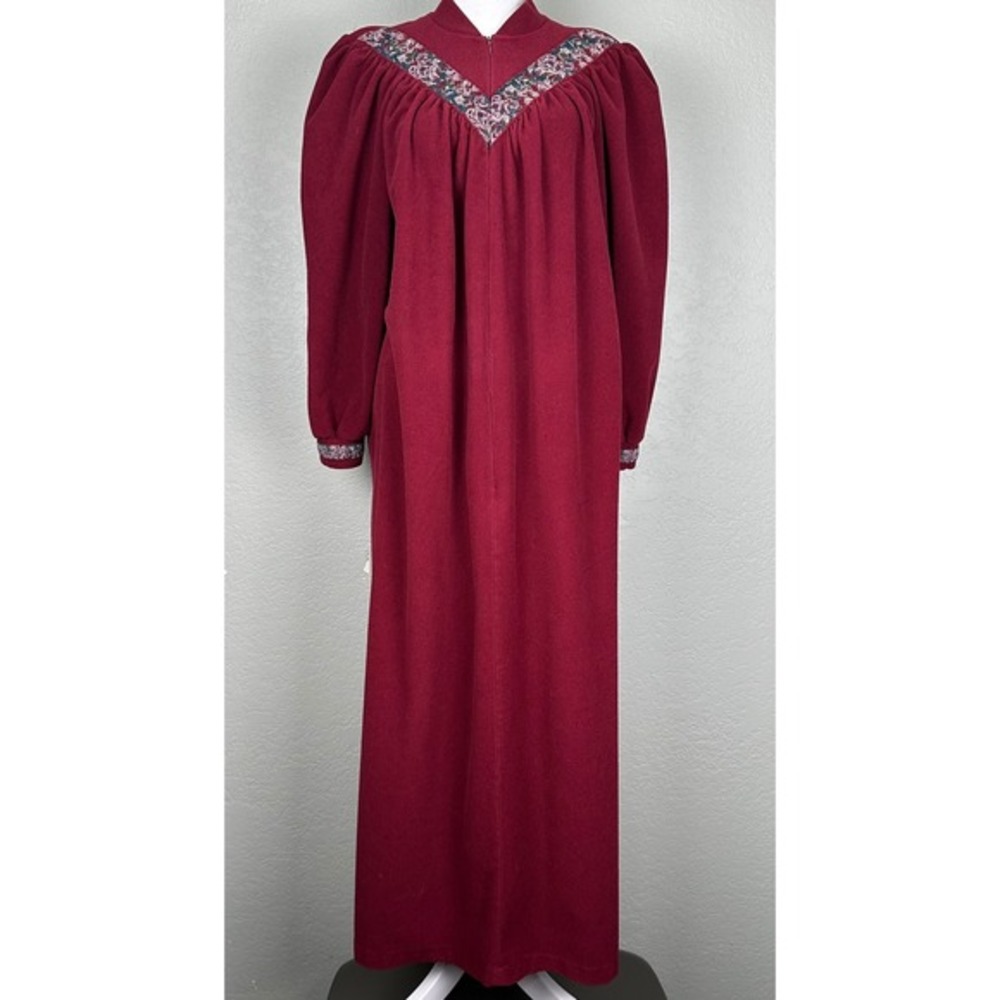 Vtg Vanity Fair Nightgown Sz M Burgundy House Coat Robe Embroidered Floral Trim